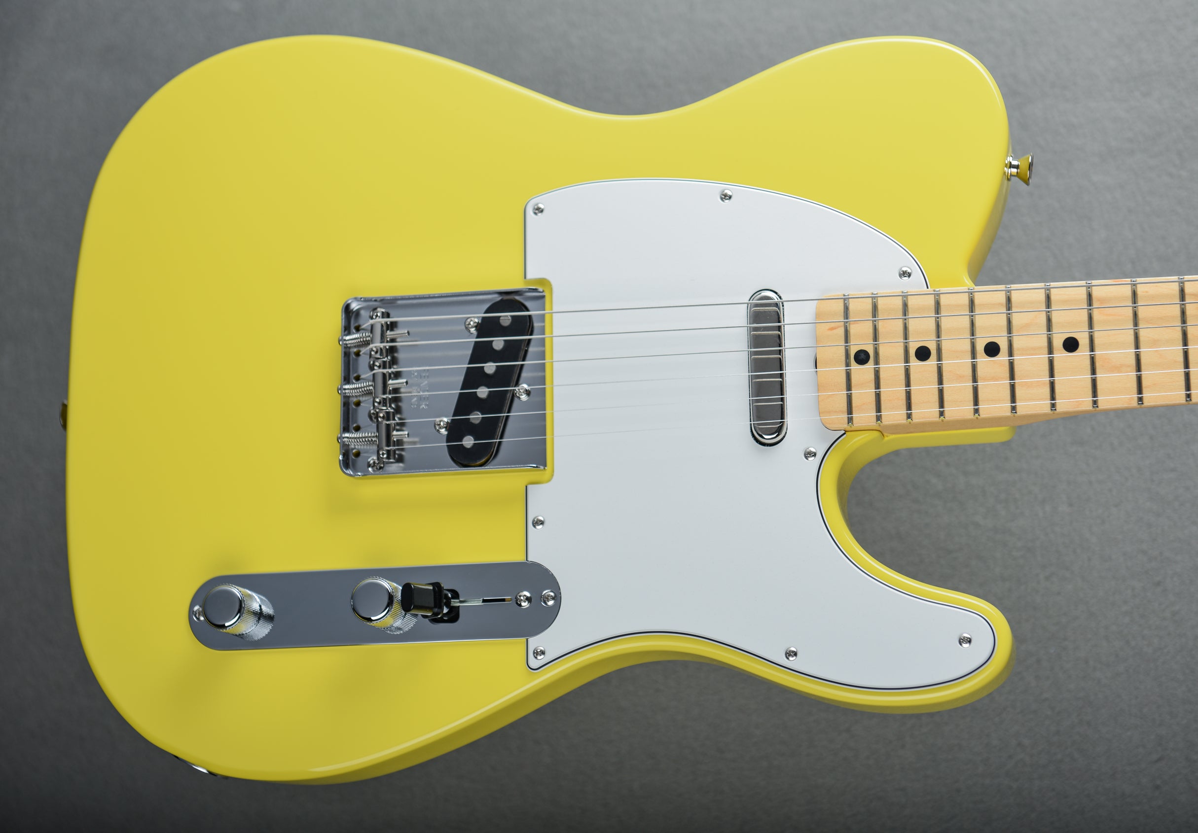 Graffiti on sale yellow telecaster