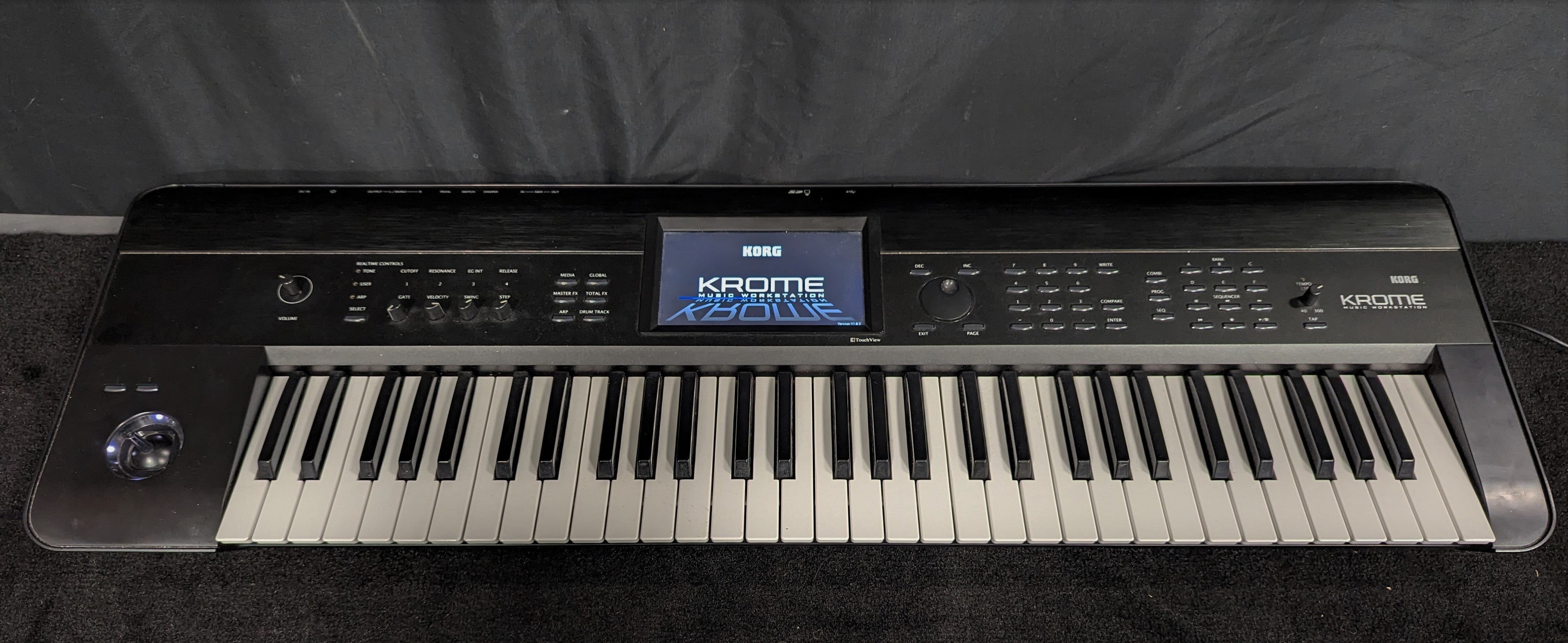 Krome Keyboard Workstation