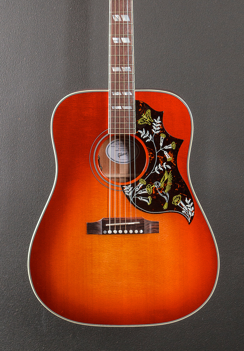 Hummingbird Standard - Vintage Cherry Sunburst