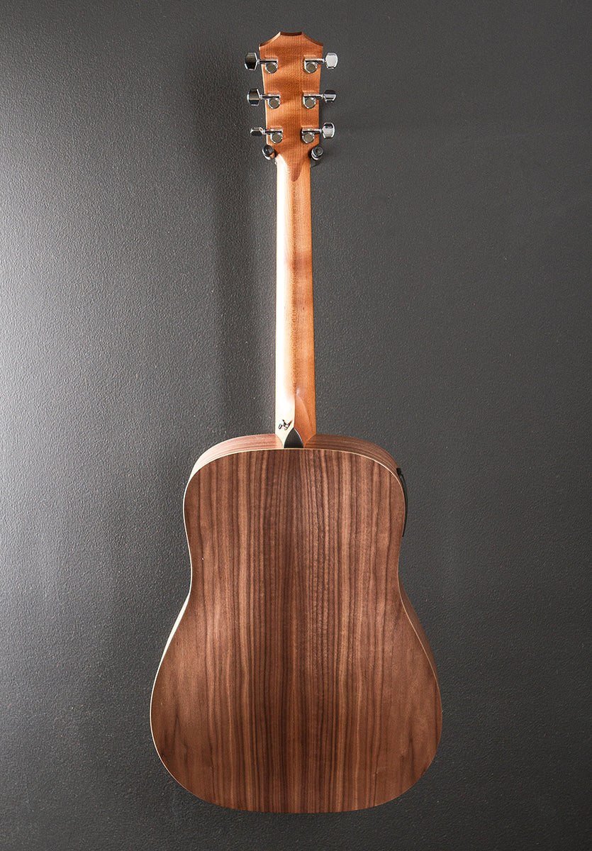 Academy 10E - Sitka Spruce w/Walnut