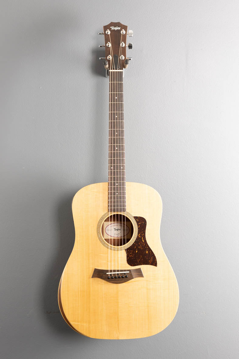 Academy 10E - Sitka Spruce w/Walnut