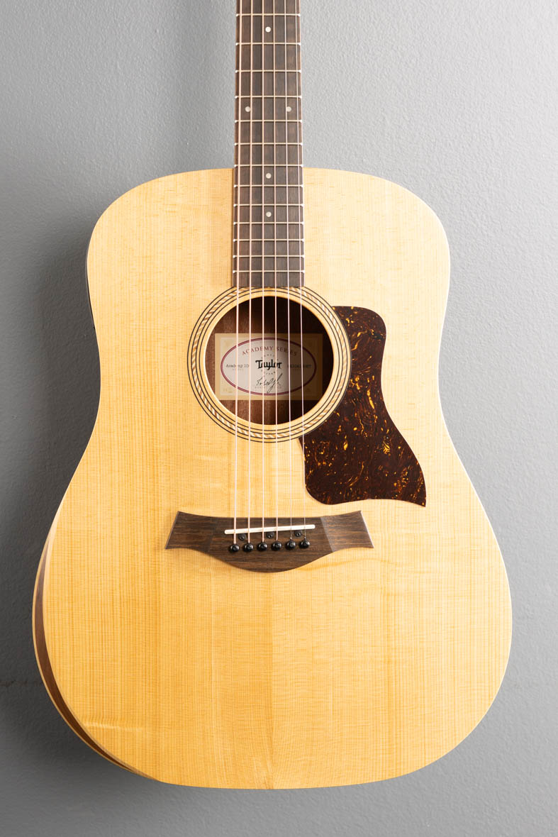 Academy 10E - Sitka Spruce w/Walnut