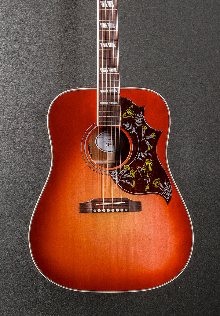 Hummingbird Standard - Vintage Cherry Sunburst