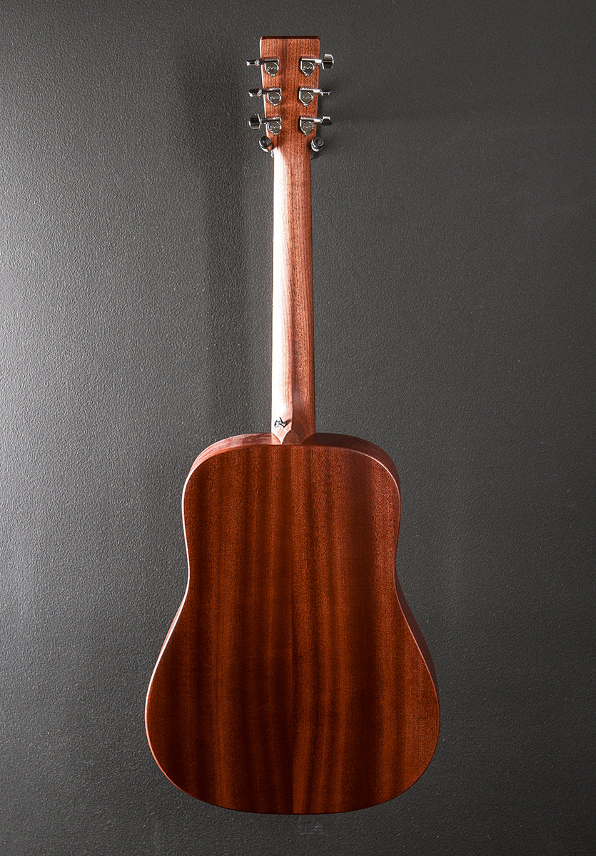 DJr-10E – Sitka Spruce