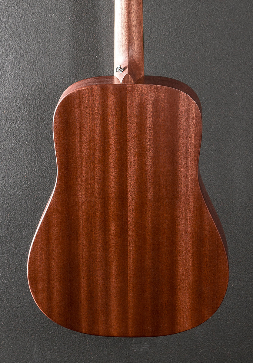 DJr-10E – Sitka Spruce