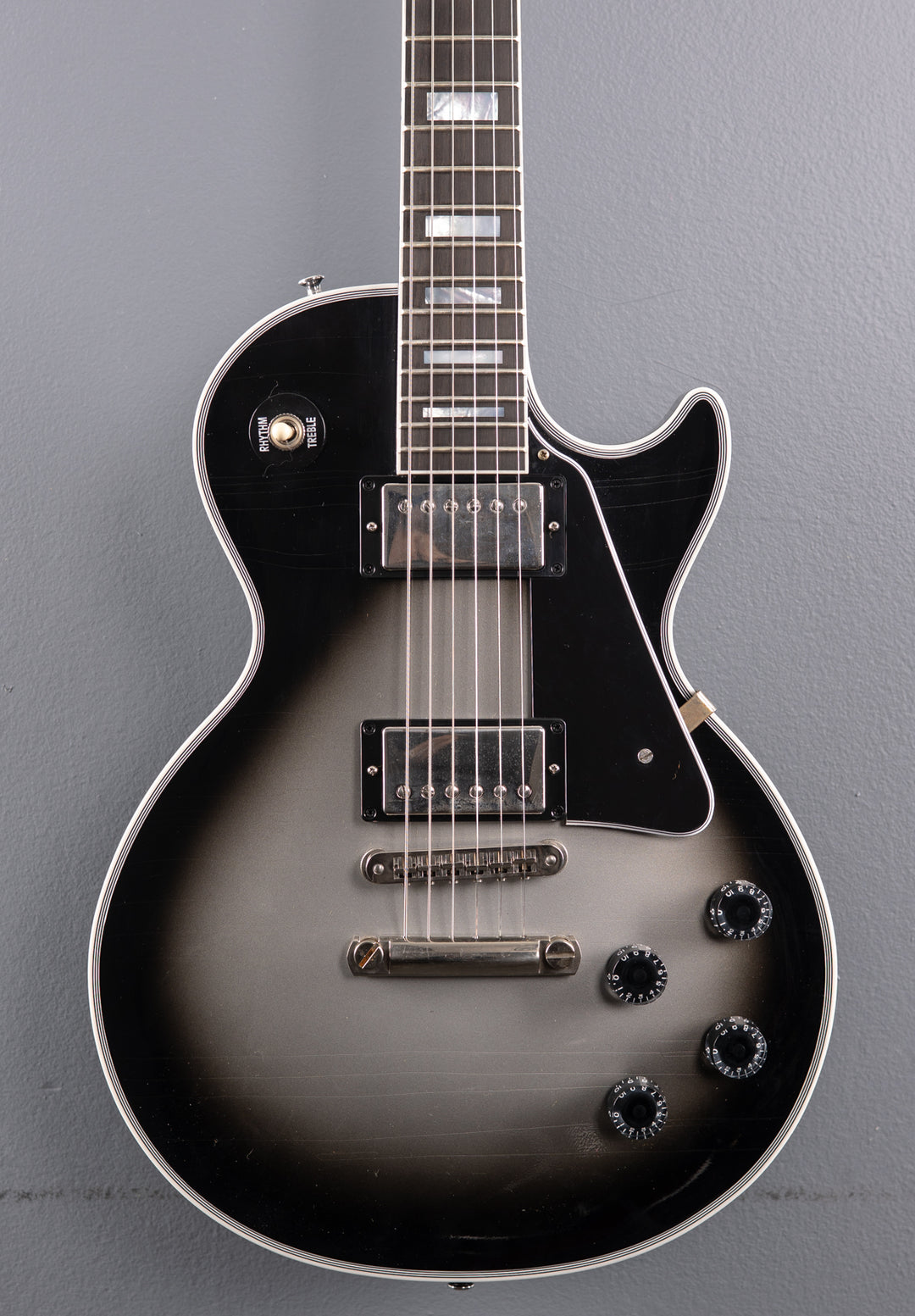 Les Paul Custom - Silverburst Ultra Light Aged