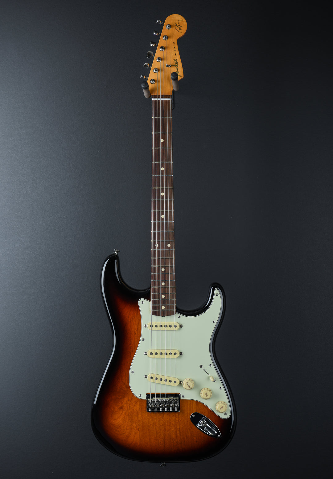 Robert Cray Stratocaster - 3 Color Sunburst