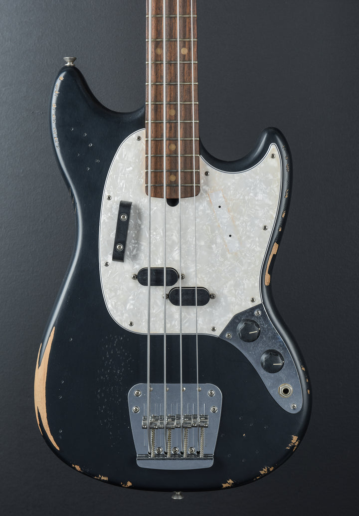 JMJ Road Worn Mustang Bass - Black