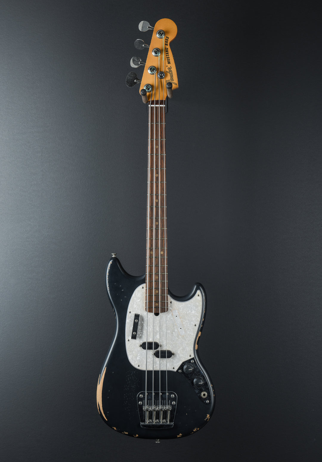 JMJ Road Worn Mustang Bass - Black