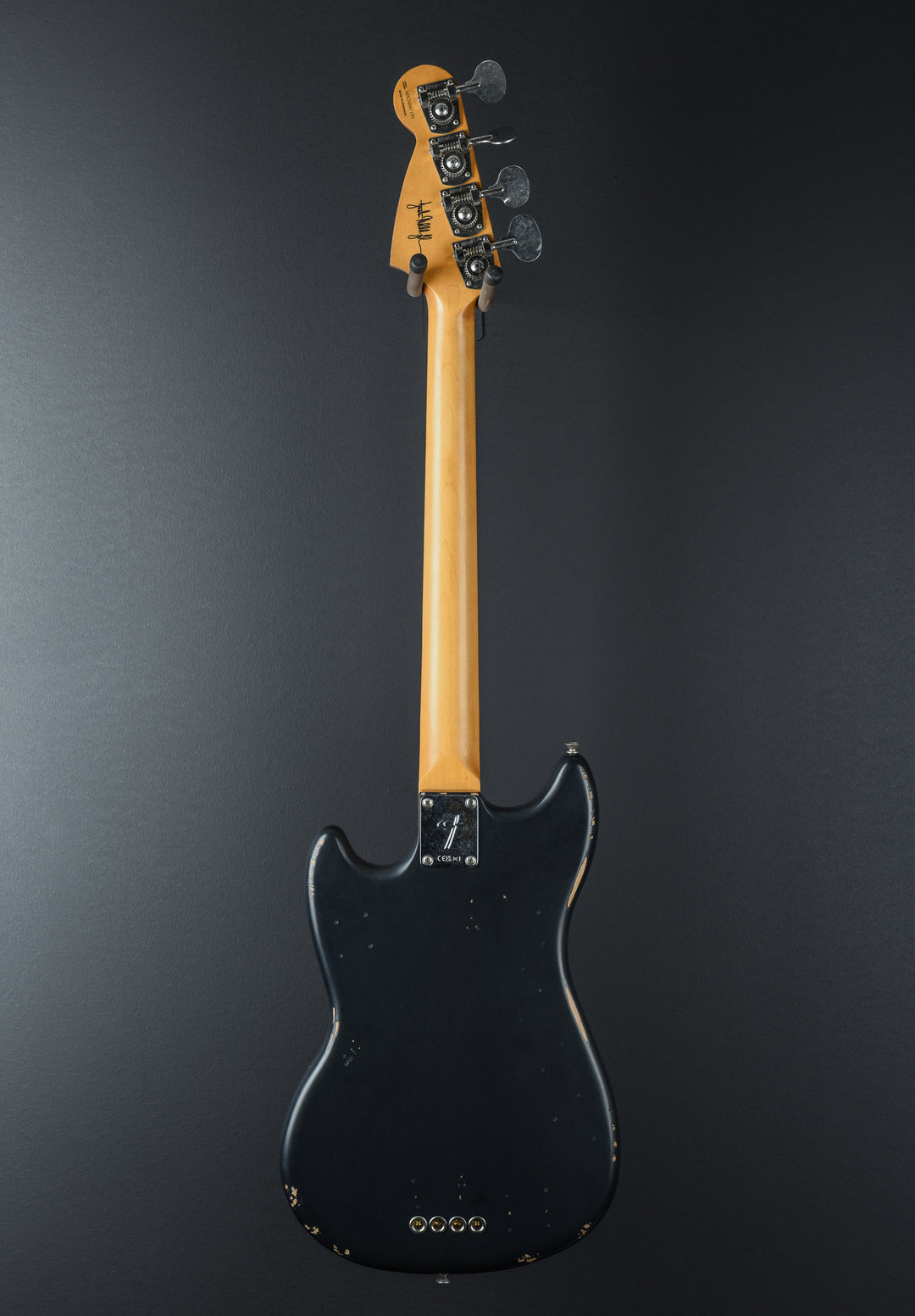 JMJ Road Worn Mustang Bass - Black