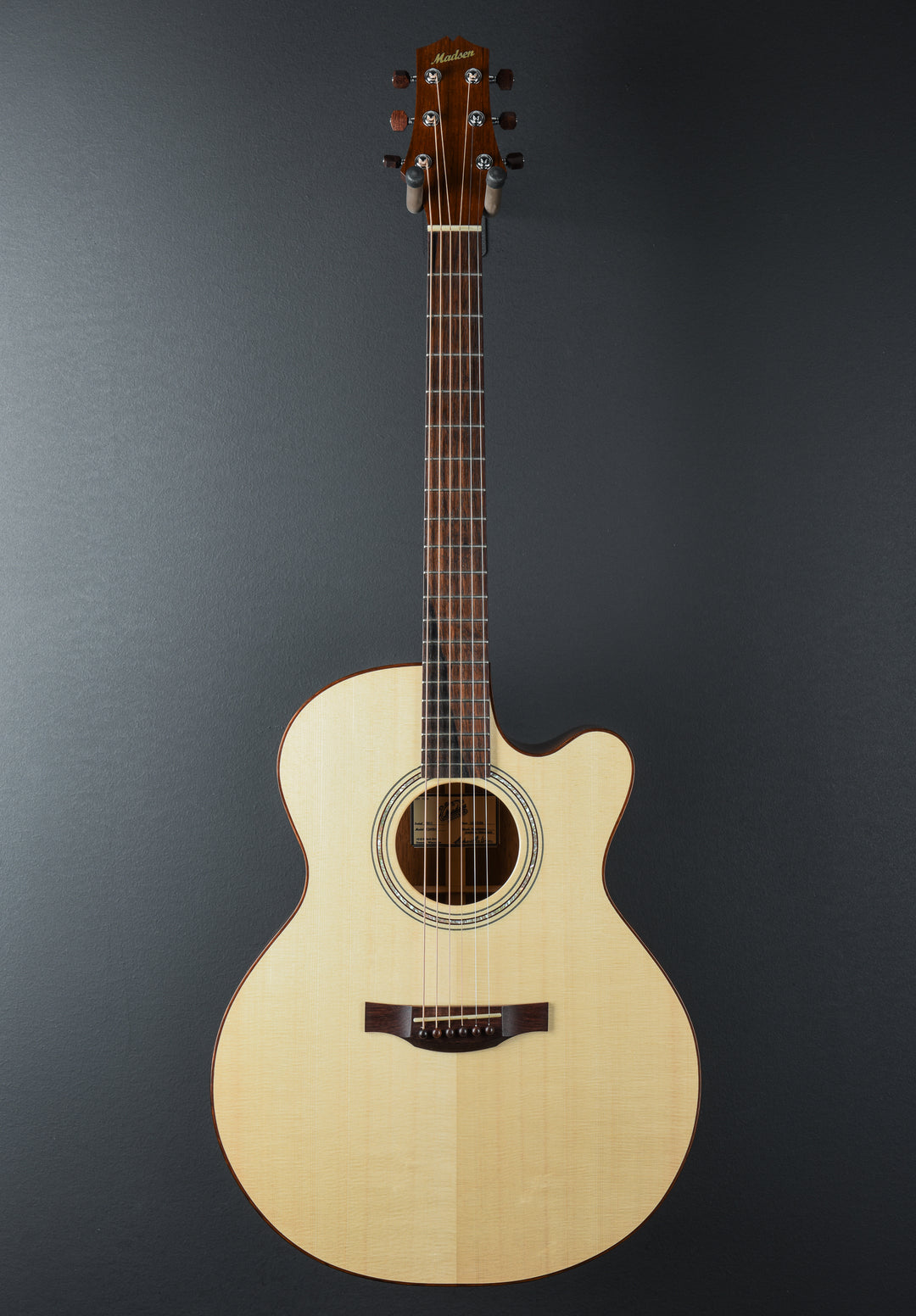 Small Jumbo with Cutaway, AAA Engelmann Spruce/Mahogany