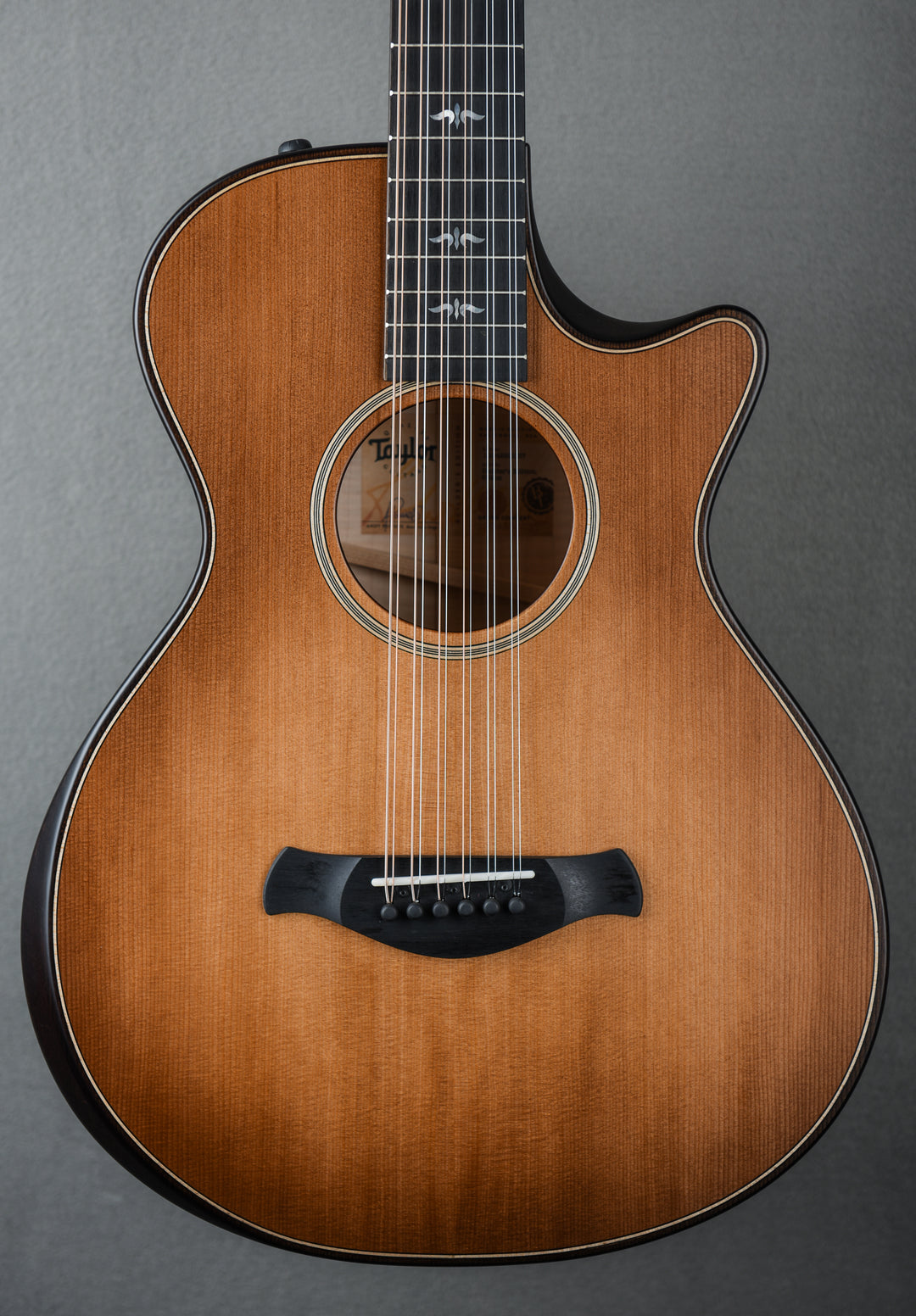 Builder’s Edition 652CE 12 String