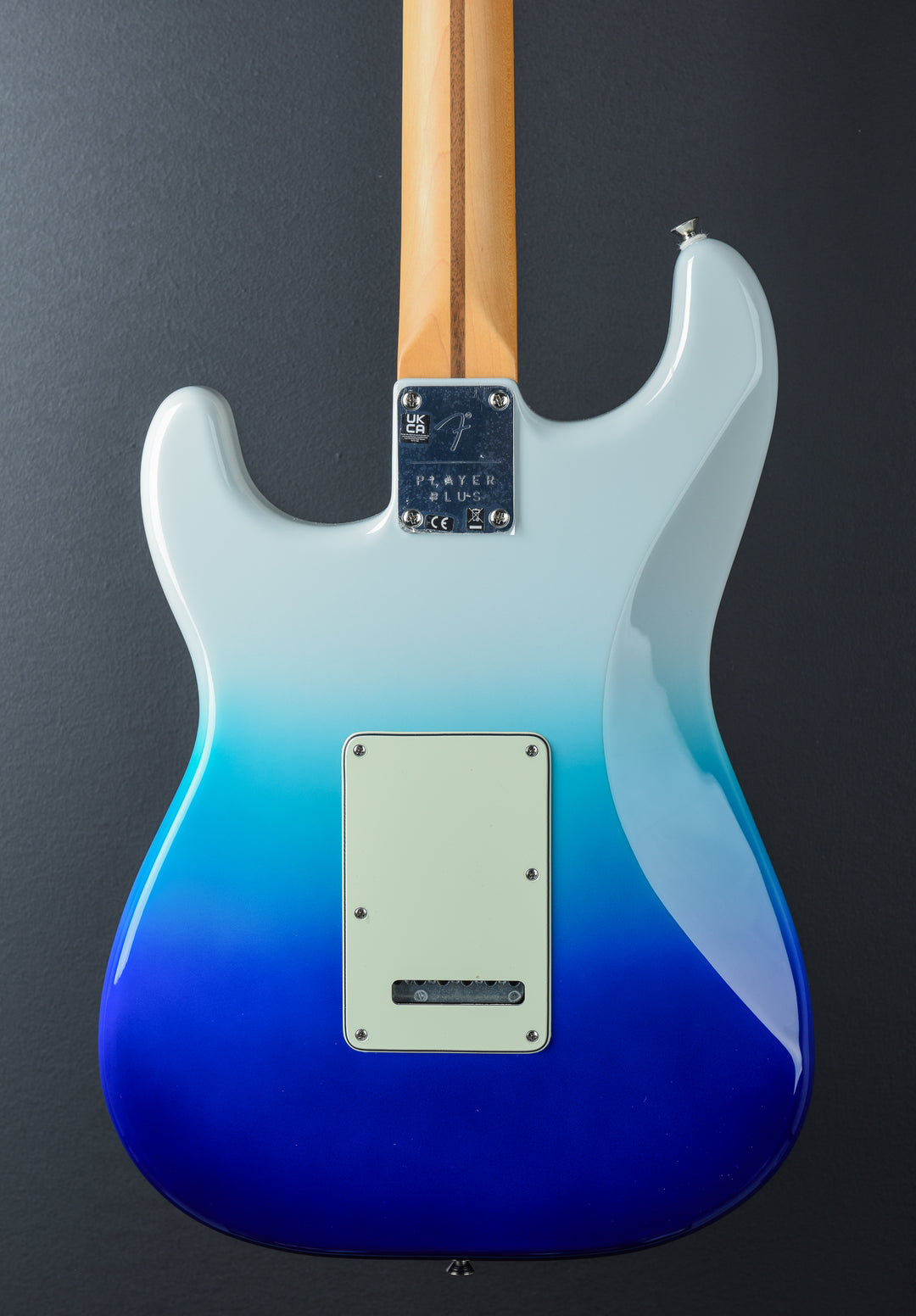 Player Plus Stratocaster HSS - Belair Blue w/Pau Ferro