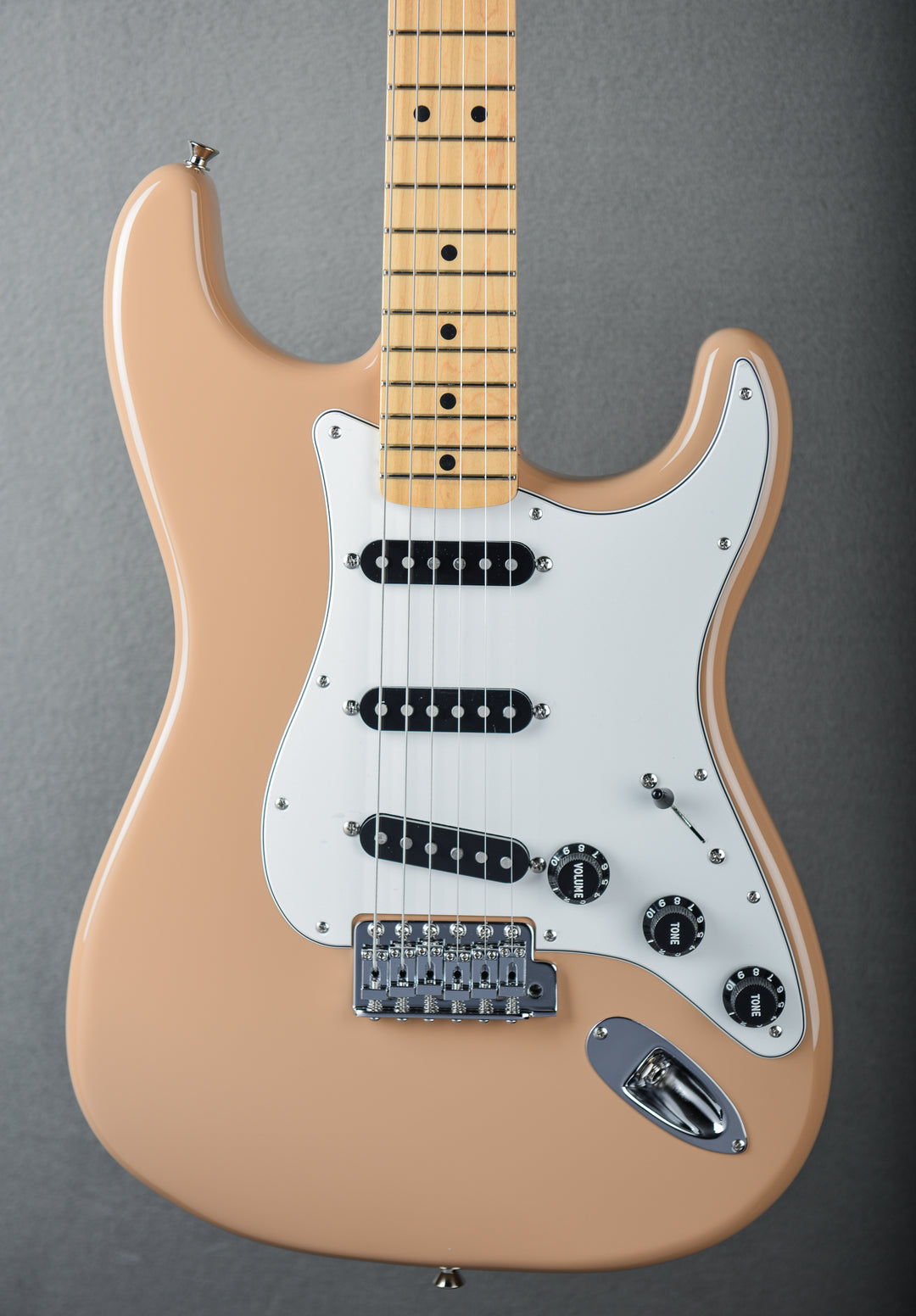 MIJ Limited International Color Stratocaster - Sahara Taupe