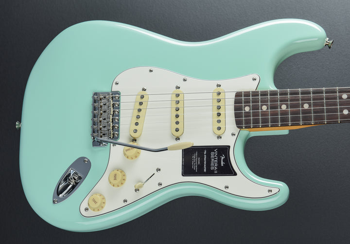 Vintera II 70's Stratocaster - Surf Green w/Rosewood