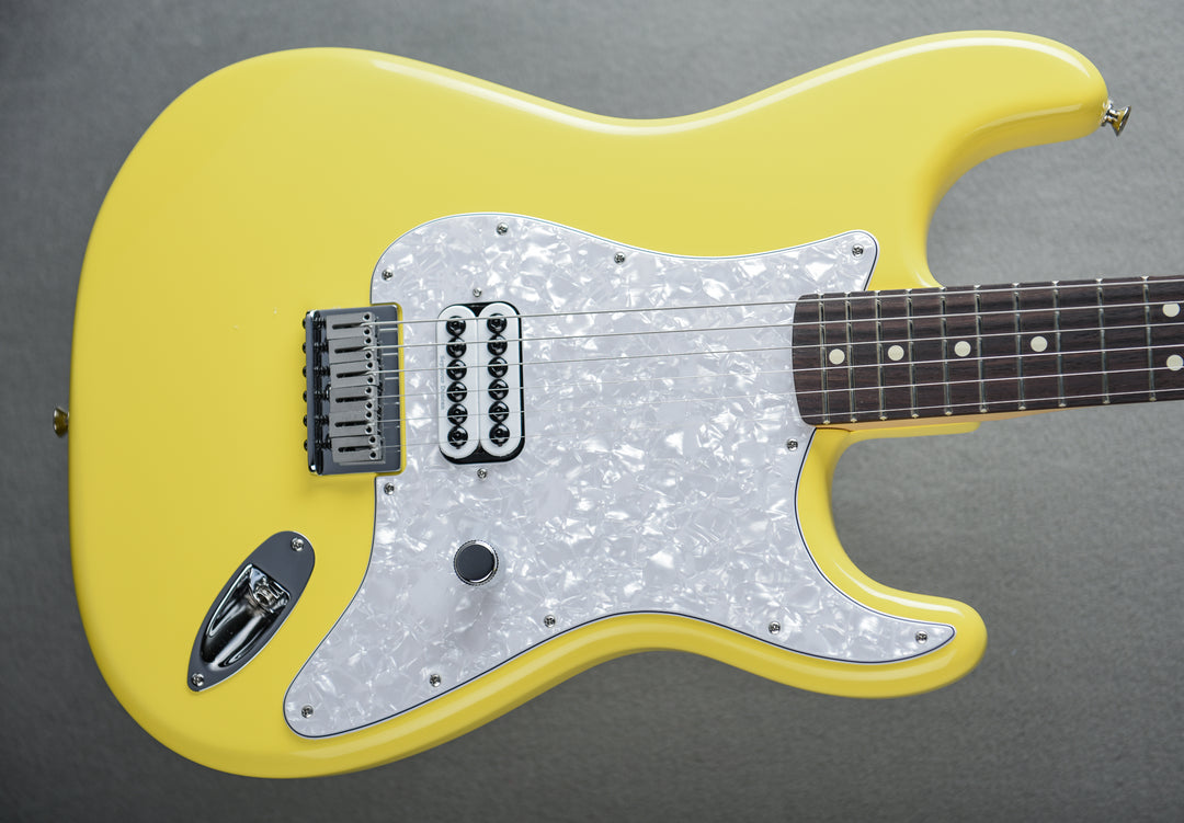 Limited Edition Tom DeLonge Stratocaster - Graffiti Yellow