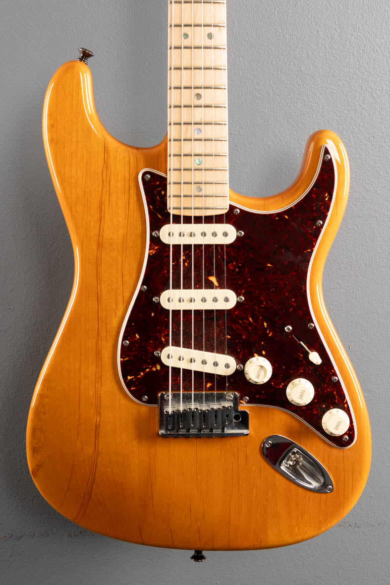 USED American Deluxe Stratocaster, 08