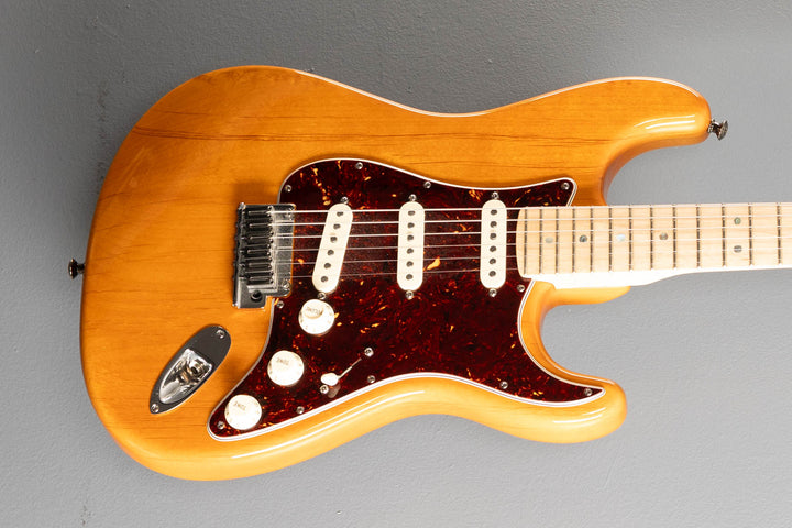 USED American Deluxe Stratocaster, 08