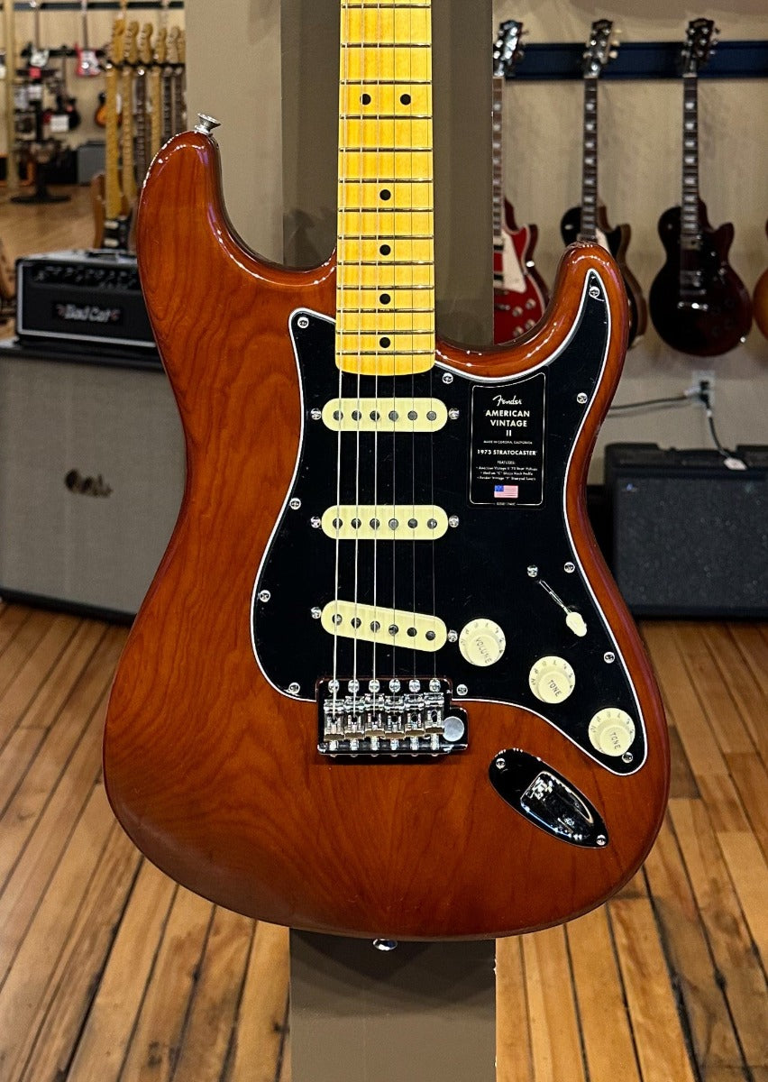 American Vintage II 1973 Stratocaster - Mocha w/Maple