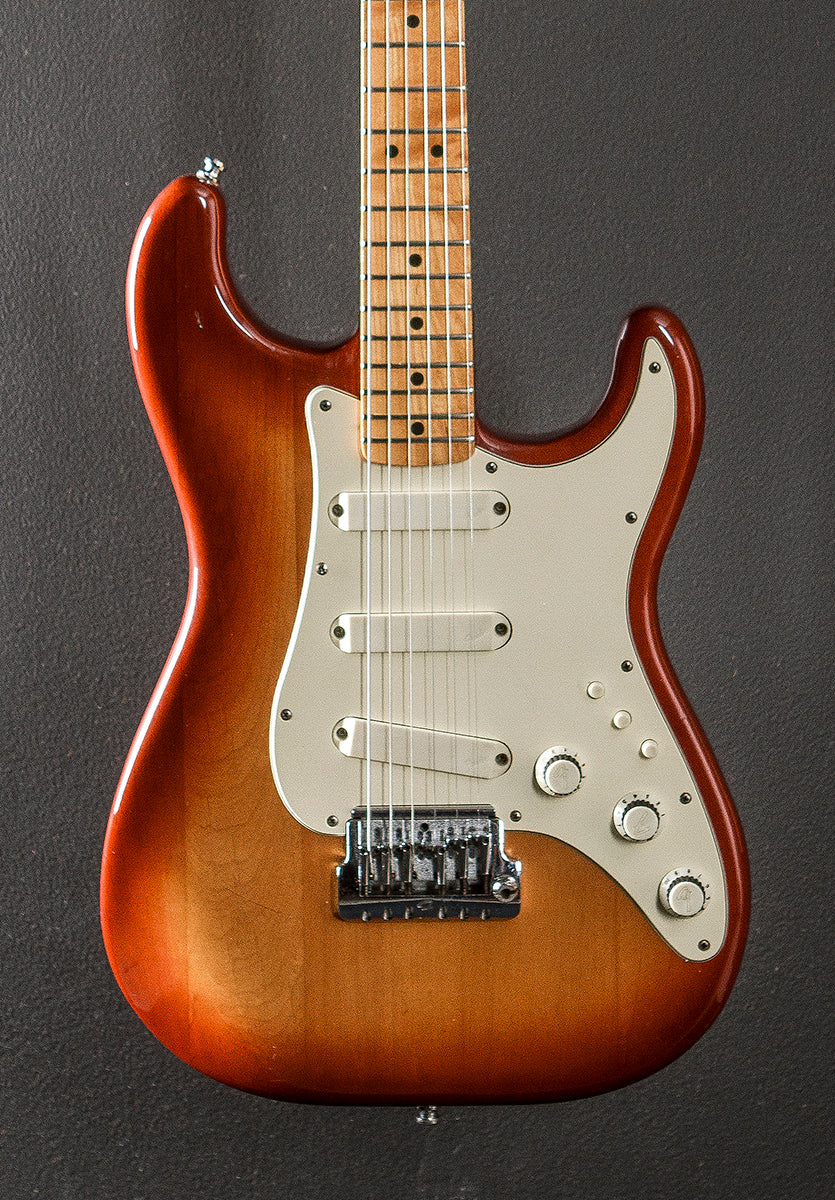 Used Elite Series Strat '83