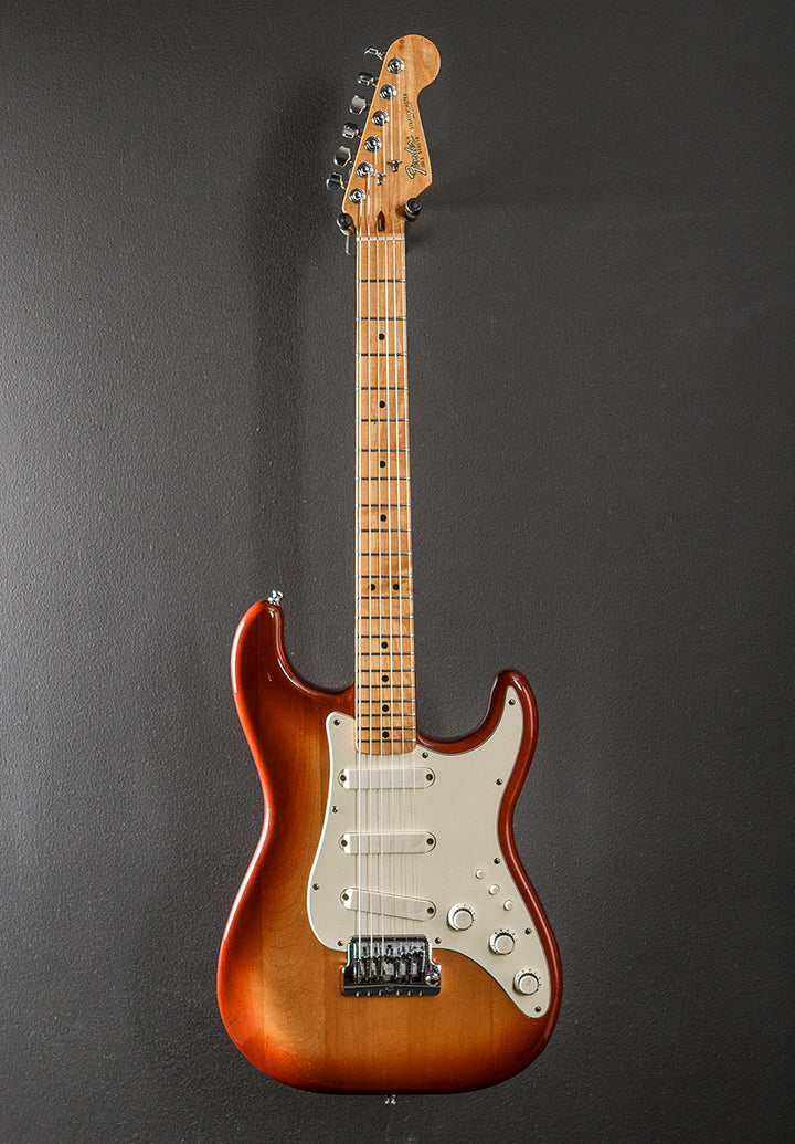 Used Elite Series Strat '83