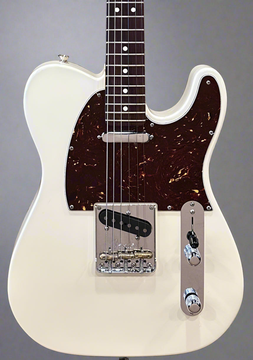 Used American Professional II Telecaster - Olympic White '23