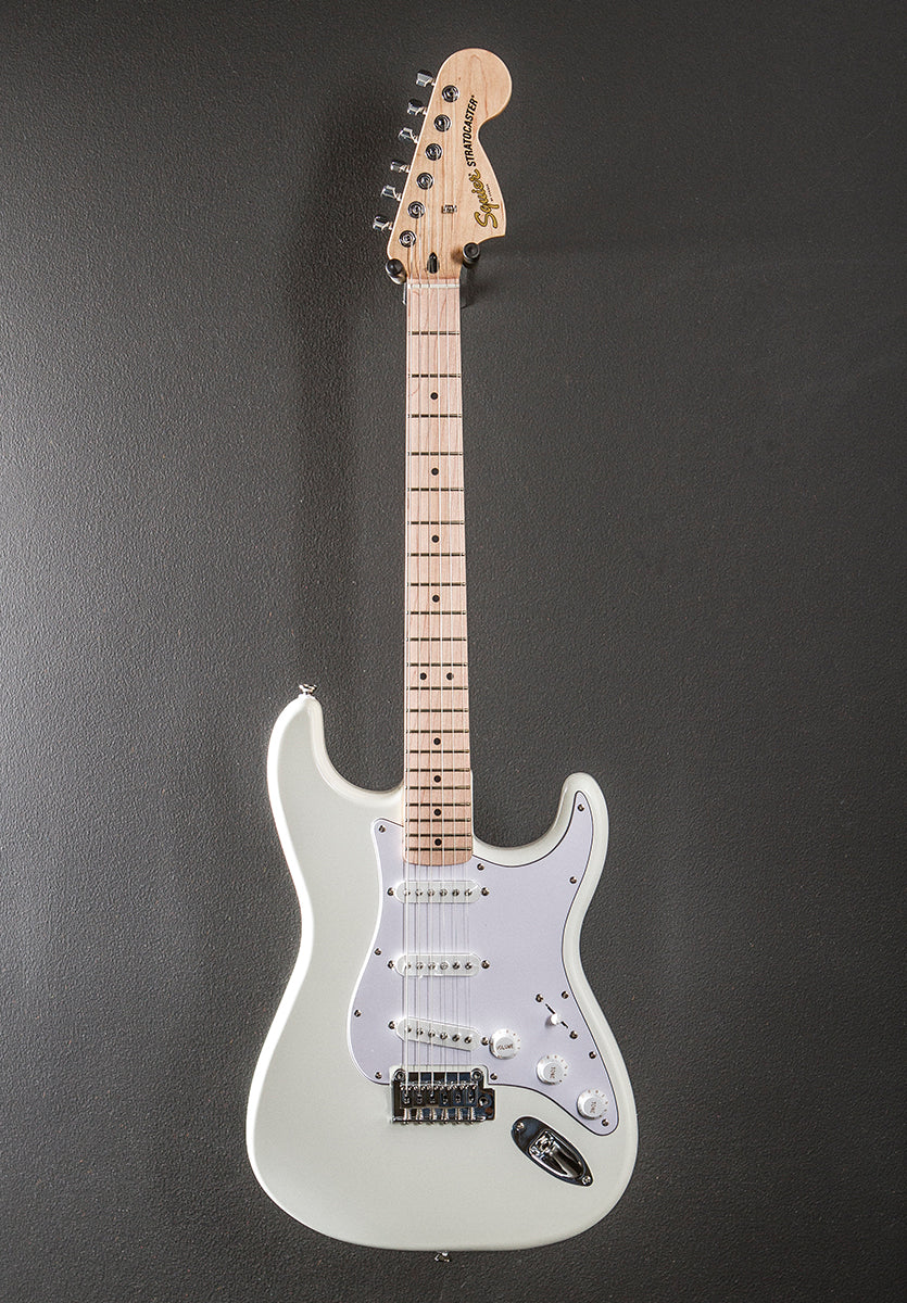 Affinity Series Stratocaster - Olympic White w/Maple