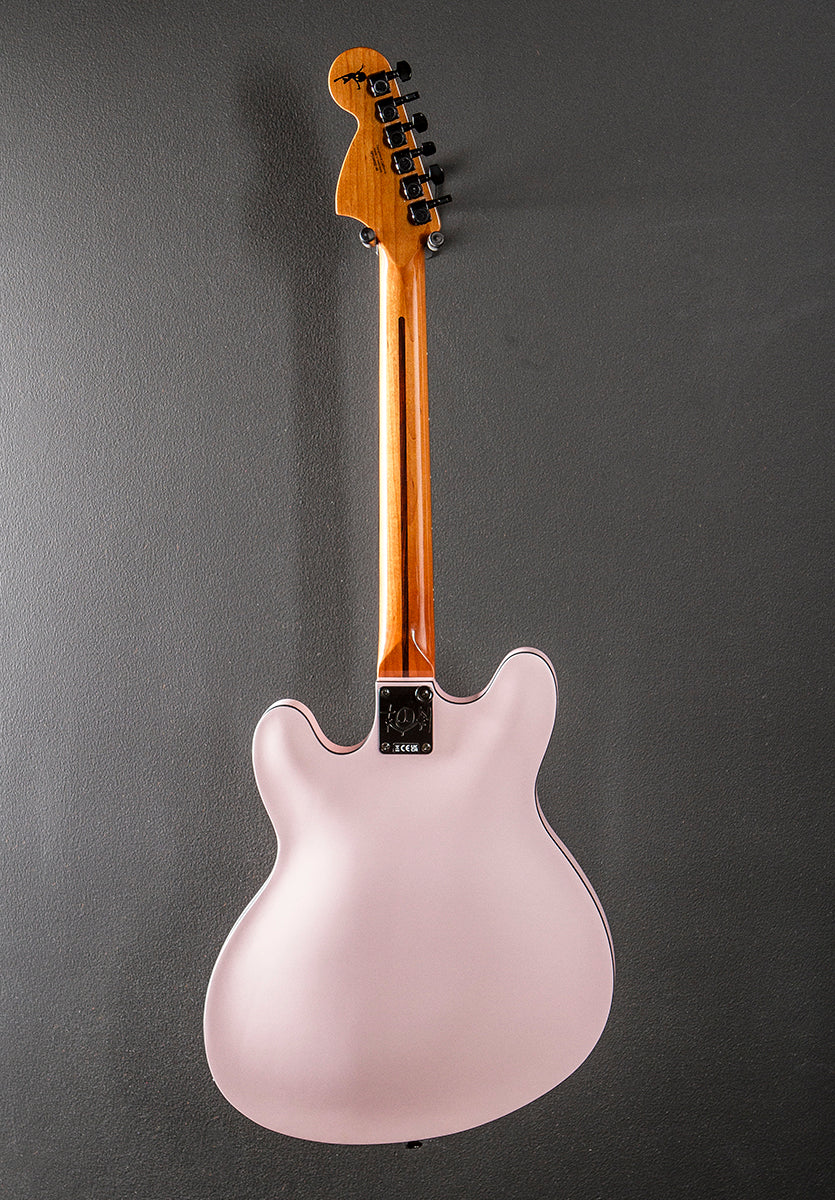 Tom DeLonge Starcaster - Satin Shell Pink