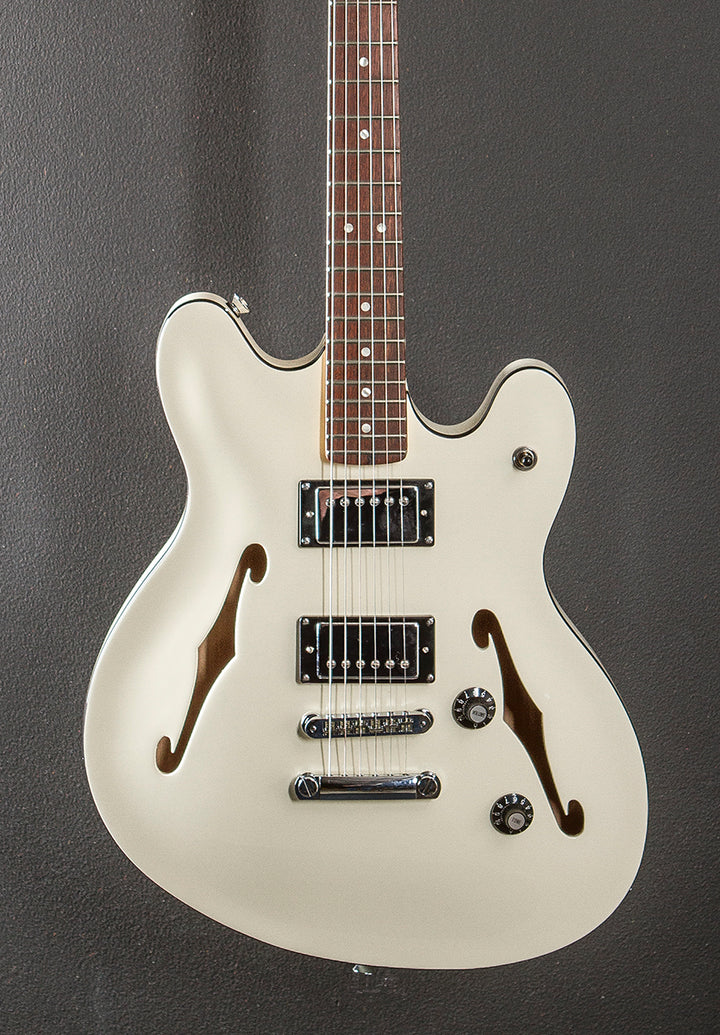 Affinity Series Starcaster Deluxe - Olympic White