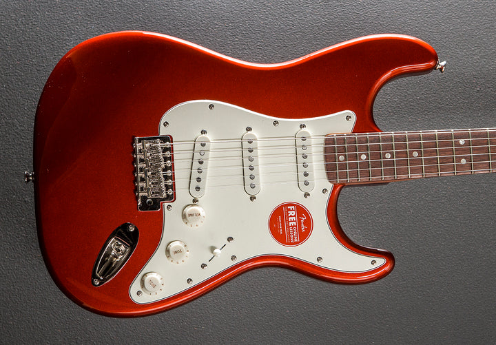 Classic Vibe 60’s Stratocaster - Candy Apple Red