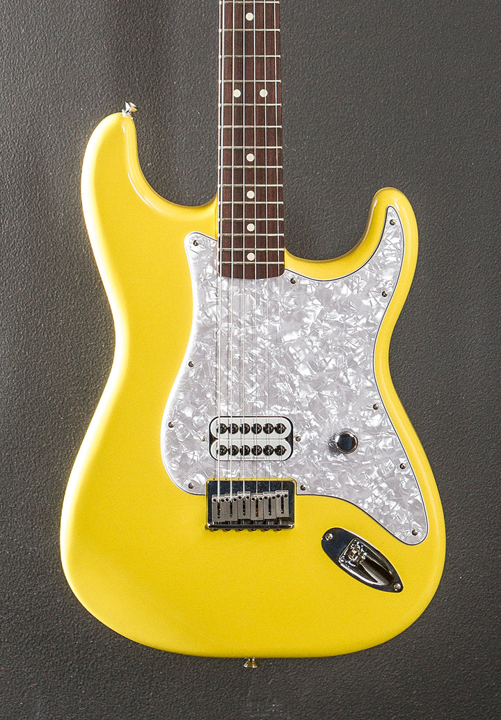 Used Limited Edition Tom DeLonge Strat '23