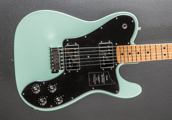 Vintera II 70's Telecaster Deluxe w/Tremolo - Surf Green