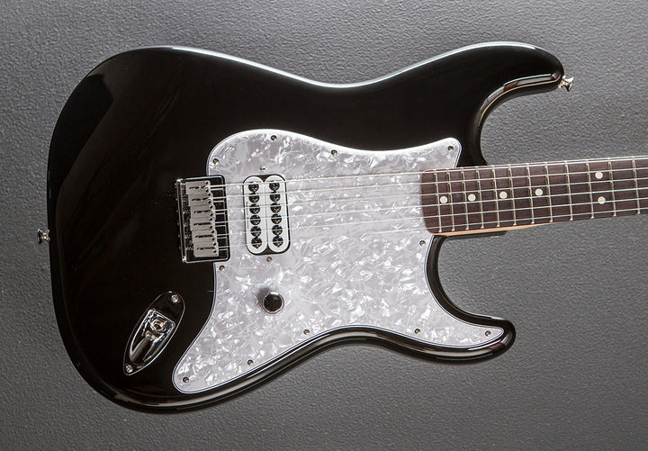 Limited Edition Tom DeLonge Stratocaster - Black