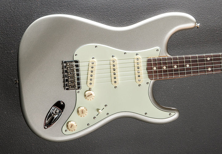 Robert Cray Stratocaster - Inca Silver