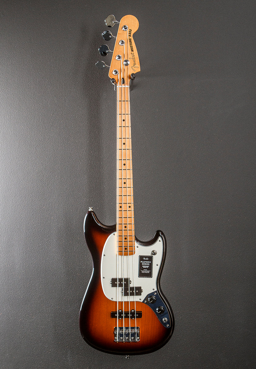 Player II Mustang Bass PJ - 3 Color Sunburst w/Maple