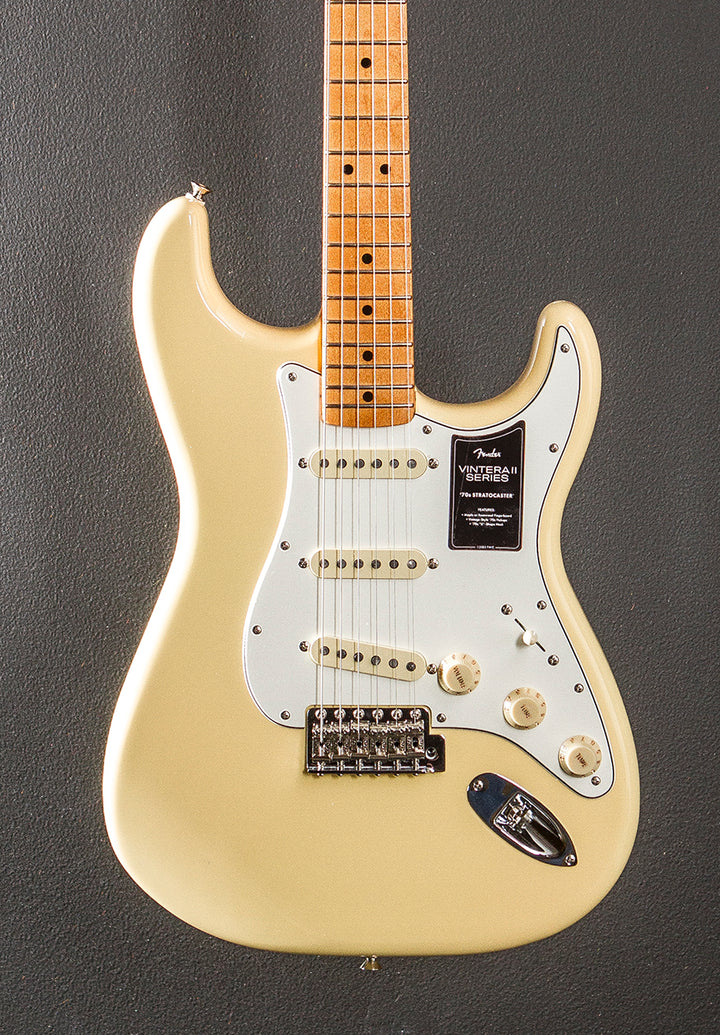 Vintera II 70's Stratocaster - Vintage White