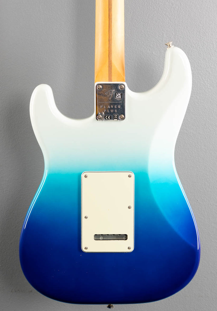 Player Plus Stratocaster HSS - Belair Blue w/Pau Ferro