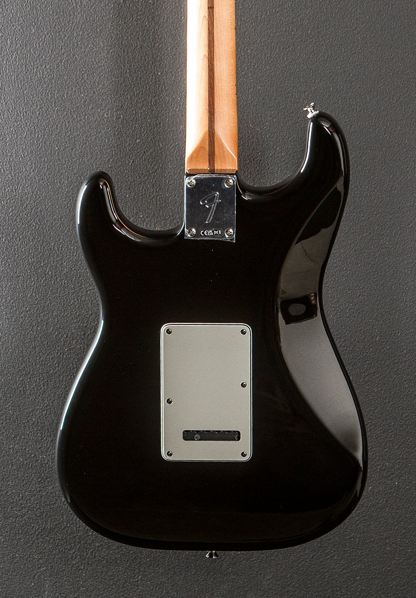 Player II Stratocaster - Black w/Maple