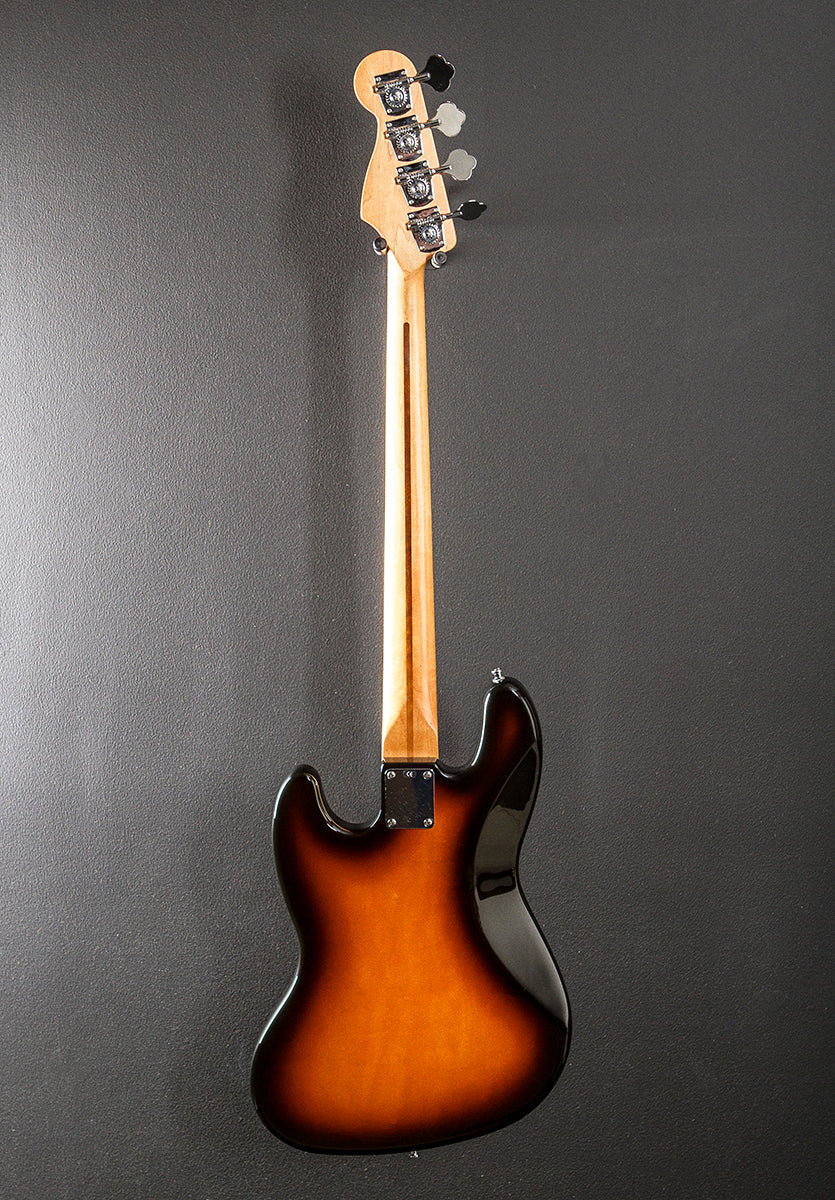 Used Standard Jazz Bass '03