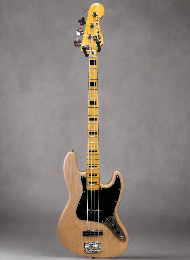 Classic Vibe 70's Jazz Bass - Natural