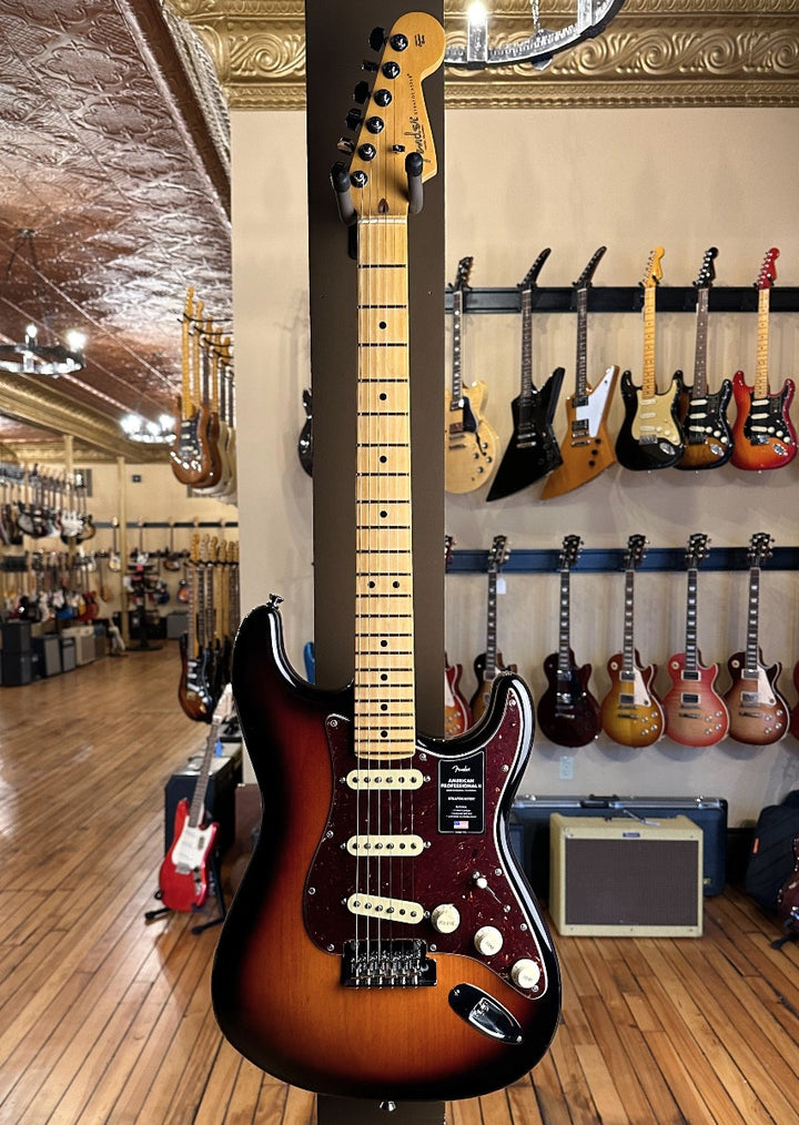 American Professional II Stratocaster – 3 Color Sunburst w/Maple