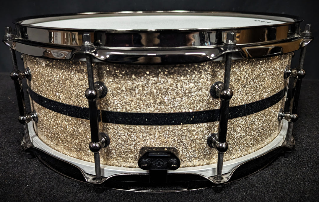 White Glass Glitter Snare