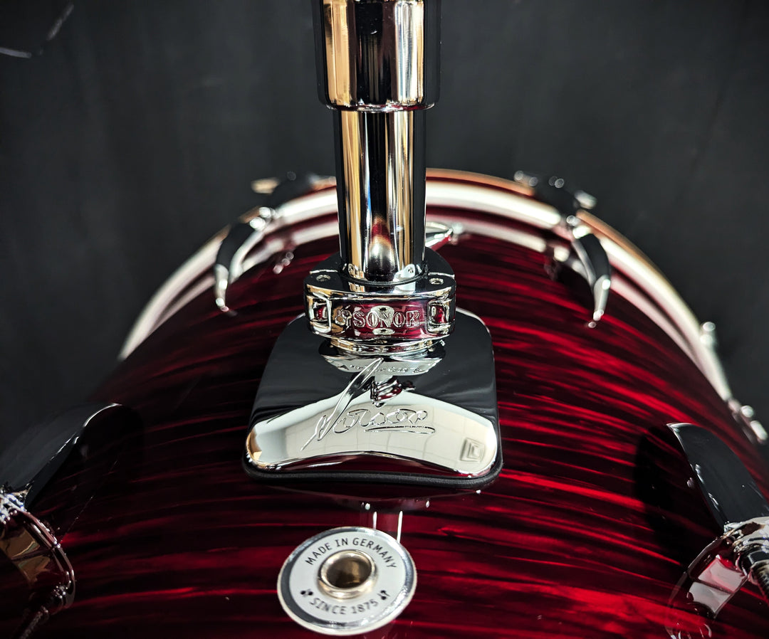 Vintage Series Red Oyster 14x18 Bass Drum