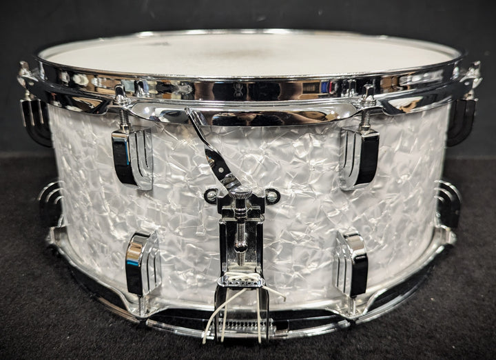 White Marine Pearl Snare