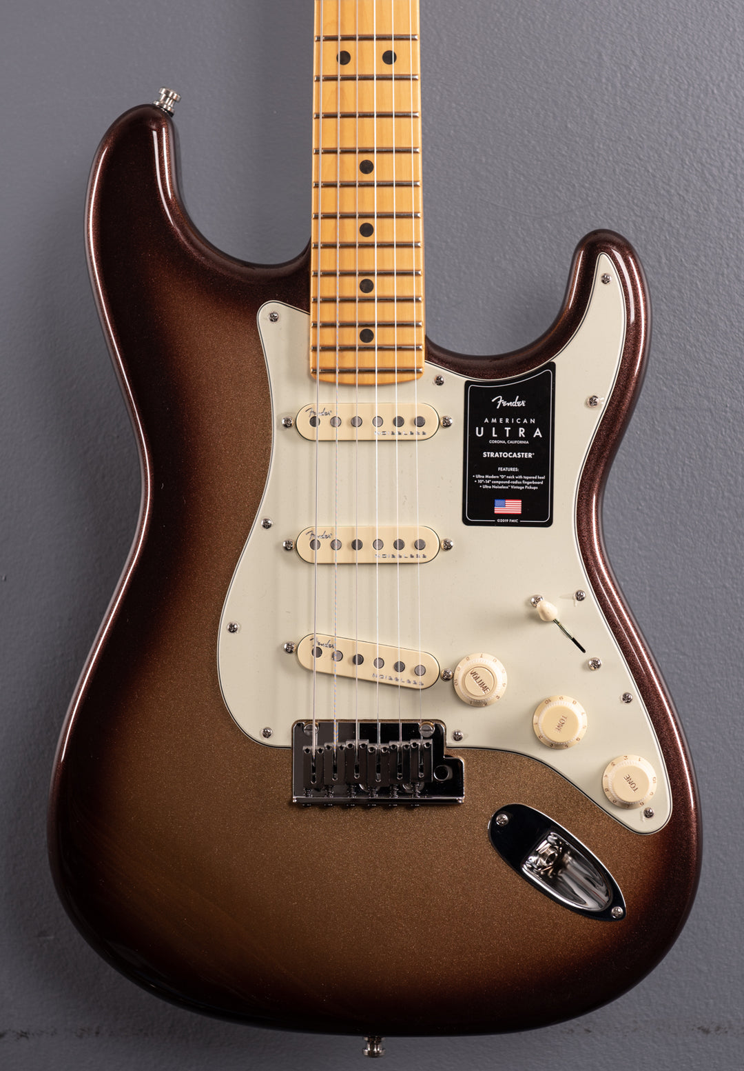 American Ultra Stratocaster – Mocha Burst