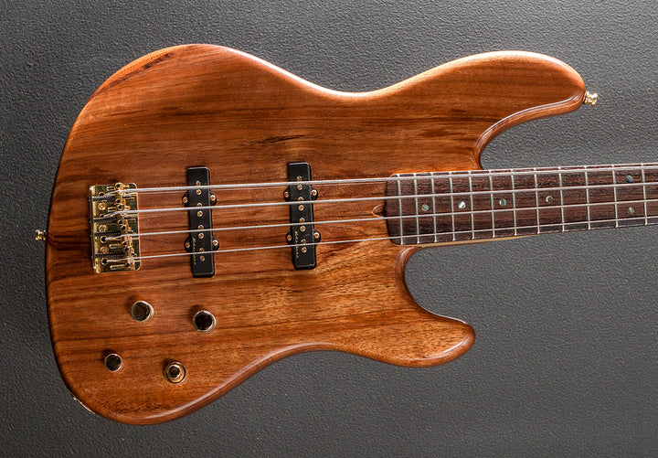 Used Victor Bailey Jazz Bass '02