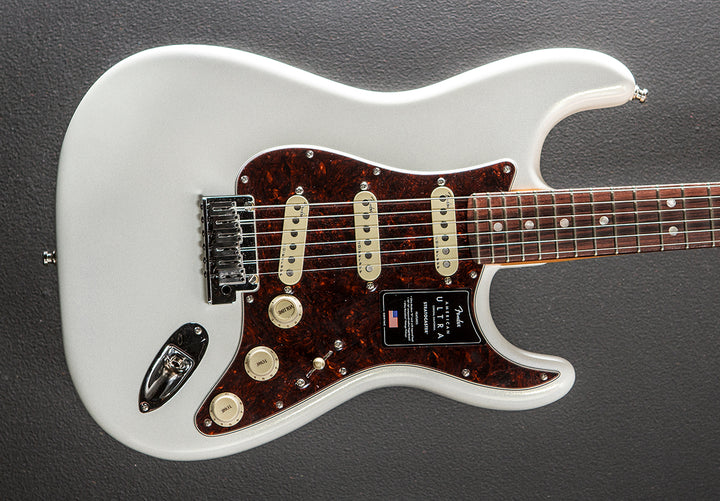 American Ultra Stratocaster - Arctic Pearl w/Rosewood