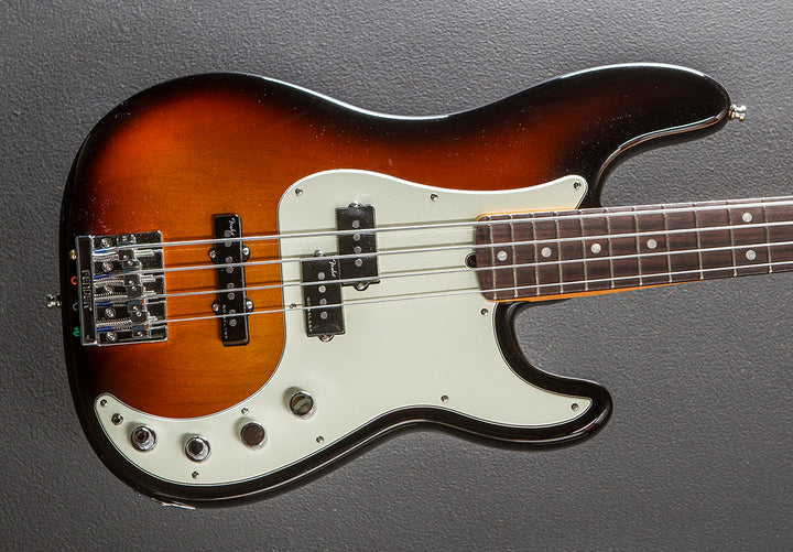 Used American Ultra Precision Bass '22