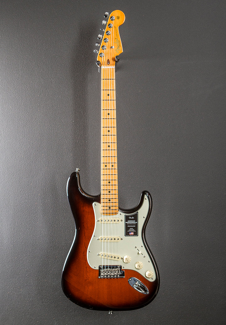 American Professional II Stratocaster – Two Tone Sunburst w/Maple