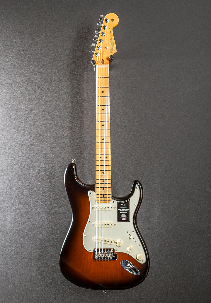 American Professional II Stratocaster – Two Tone Sunburst w/Maple